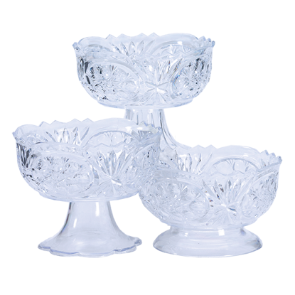 Picture of Diamond Line 6" Clear Pedestal Vase (3 Asst Styles)